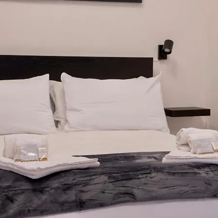 Casa Ormea - 5 Min To Metro, Fast Wi-fi & Netflix דירה טורינו